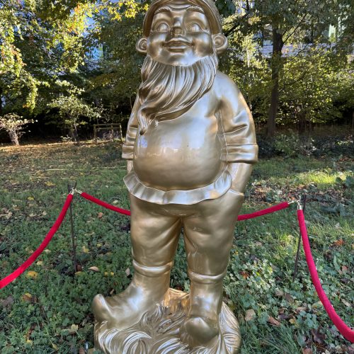 Name our gnome and win tickets to Cambridge Botanic Lights preview